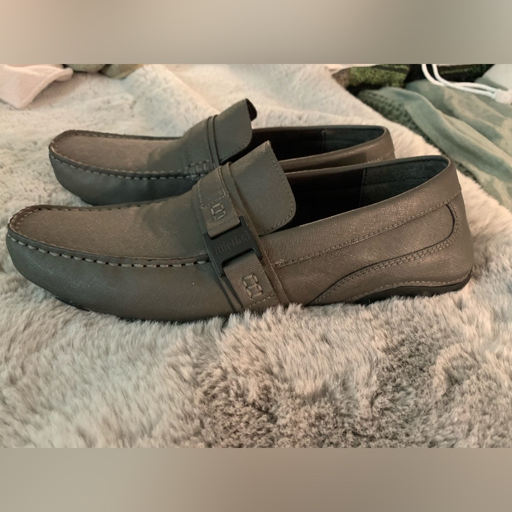 Mens shoes